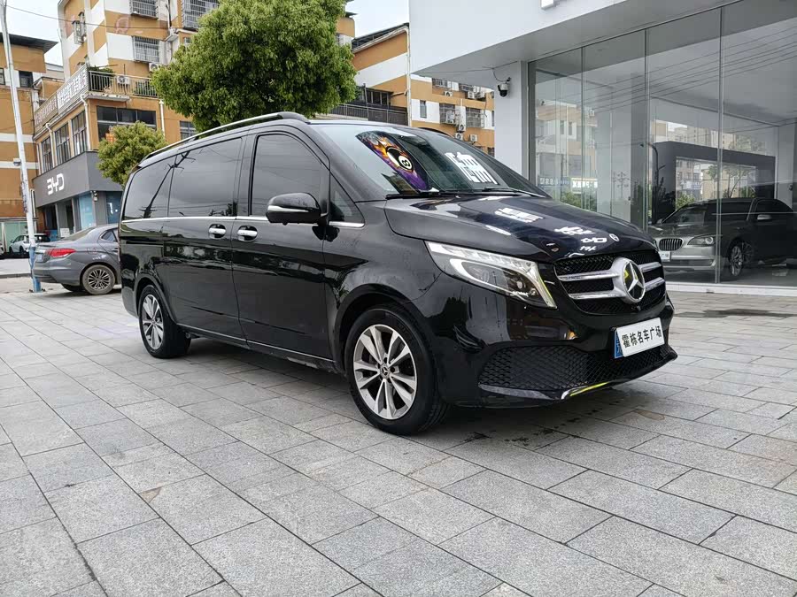 Mercedes-Benz V-Class 2022