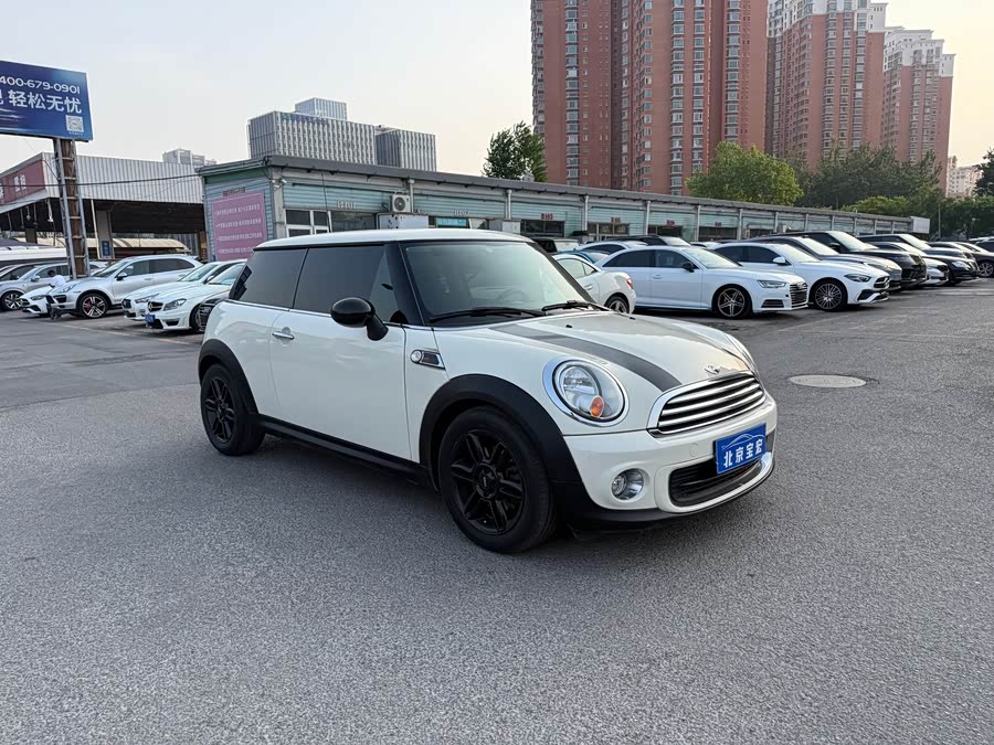 MINI MINI 2012