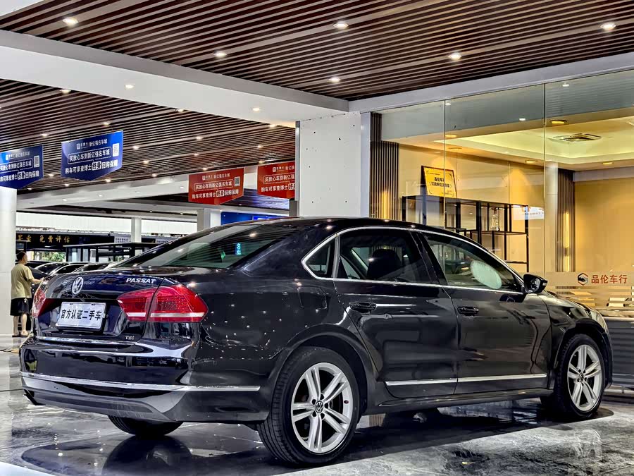 Volkswagen Passat 2014 — фото 15