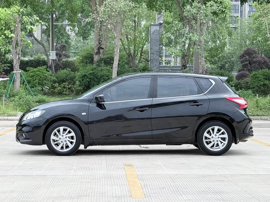 Nissan Tiida 2016