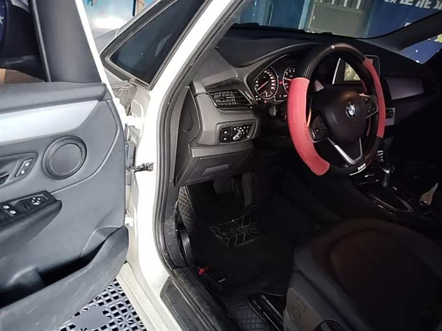 BMW 2 Series Station Wagon 2015 — фото 16