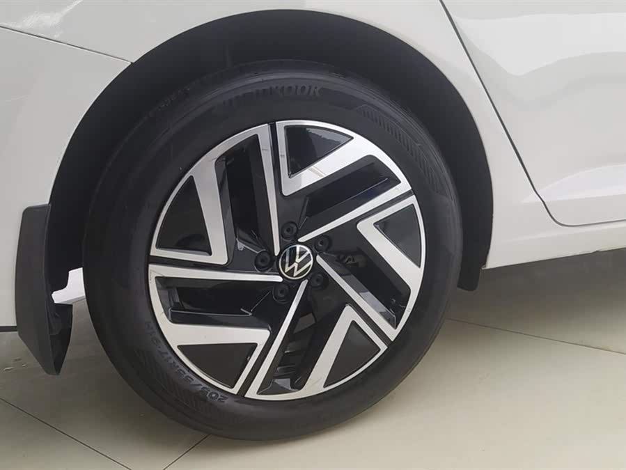 Volkswagen Sagitar 2023