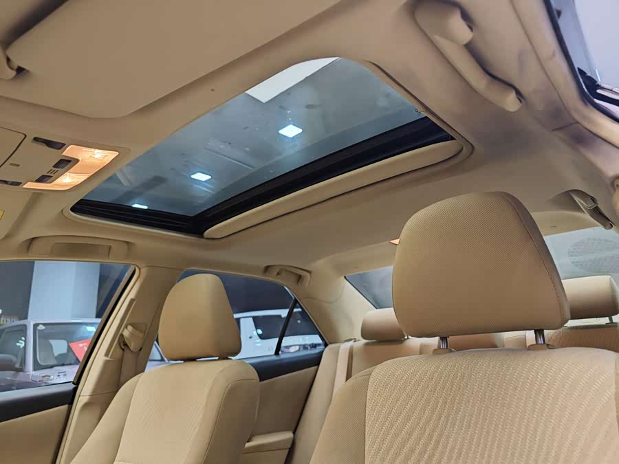 Toyota Camry 2016 — фото 13