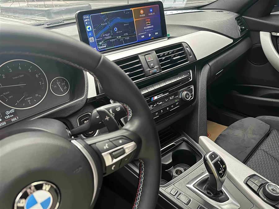 BMW 3 Series 2017 — фото 15