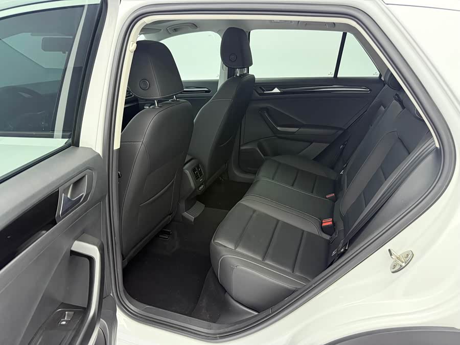 Volkswagen T-Roc 2022 — фото 13