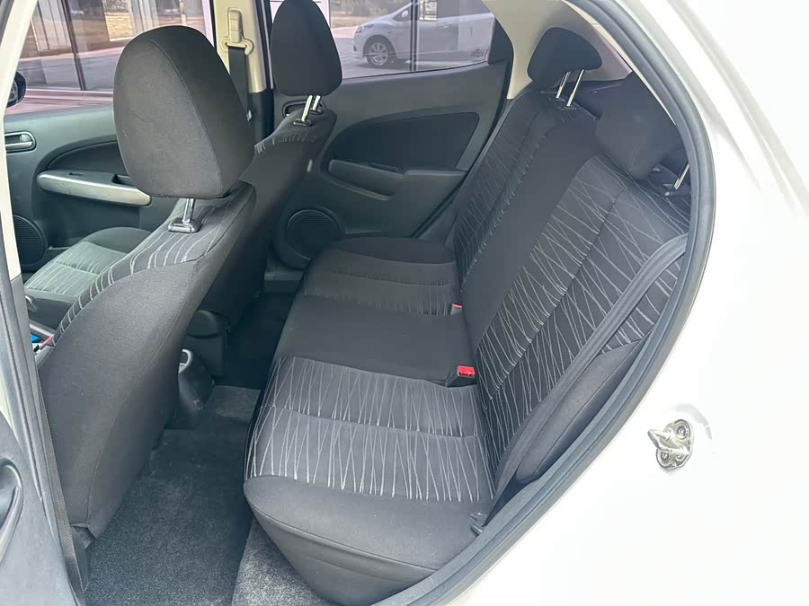 Mazda 2 2011