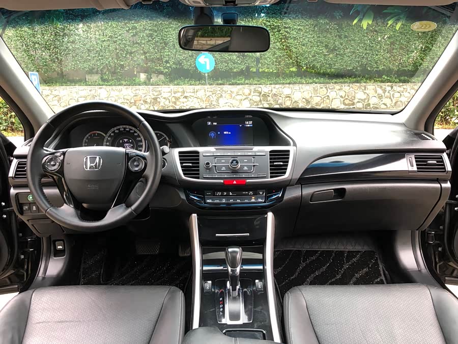Honda Accord 2016 — фото 10