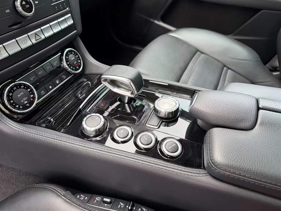 Mercedes-Benz CLS AMG 2015 — фото 11
