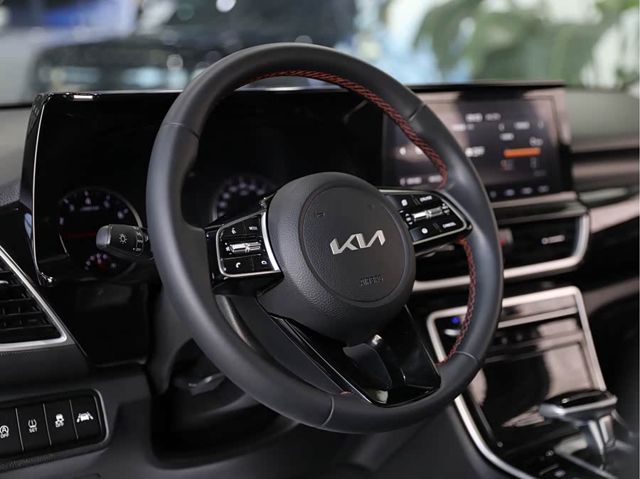 Kia KX3 Proud Running 2021