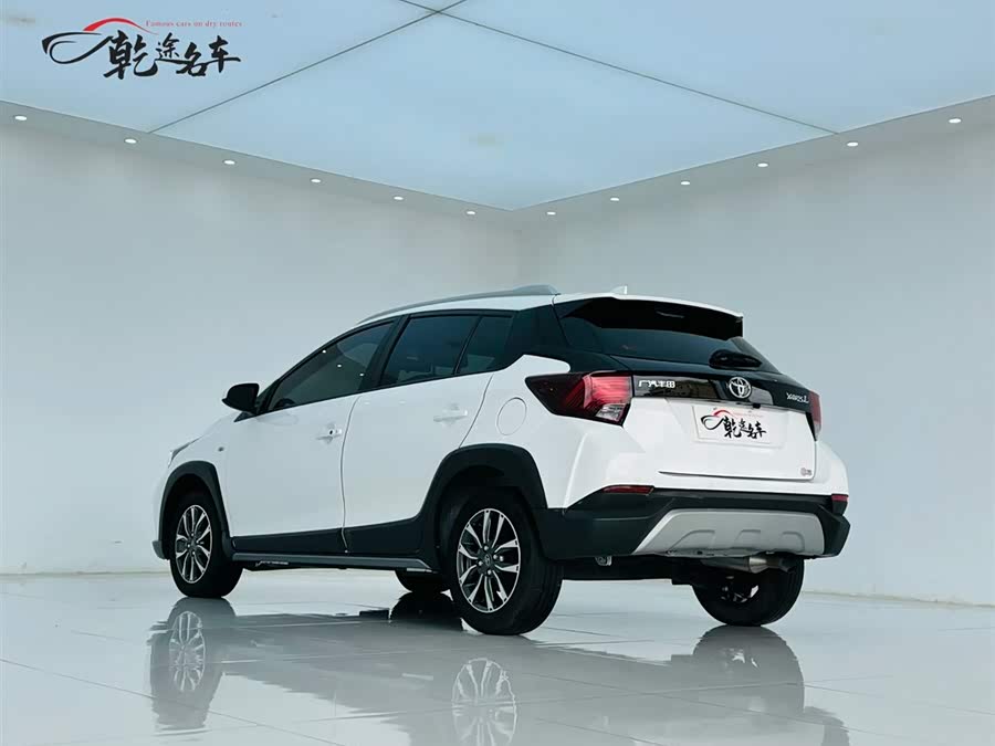 Toyota Yaris L 2022
