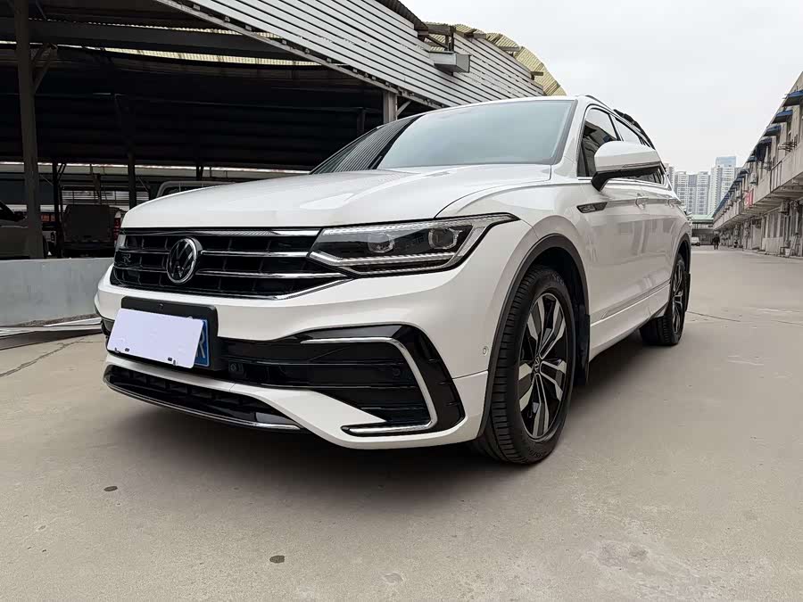 Volkswagen Tiguan L 2022