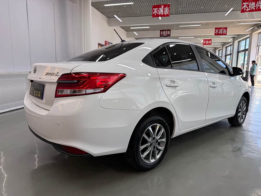 Toyota Yaris L 2022 — фото 19
