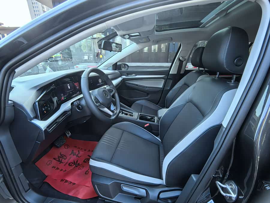 Volkswagen Golf 2023