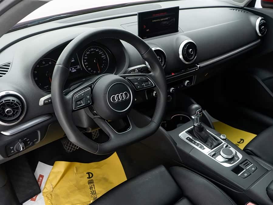 Audi A3 2018 — фото 19