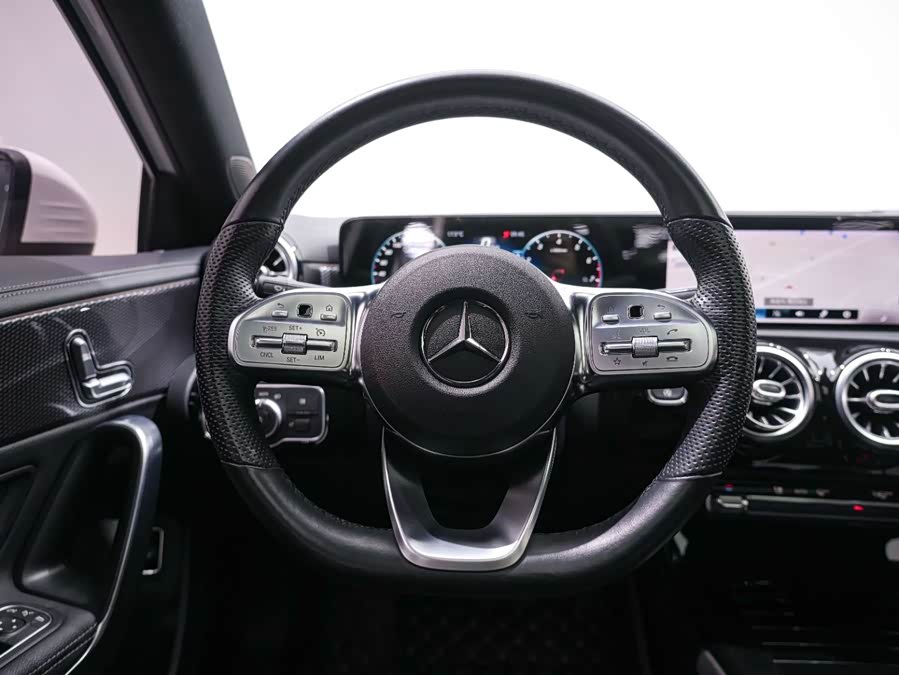 Mercedes-Benz A-Class 2021 — фото 18