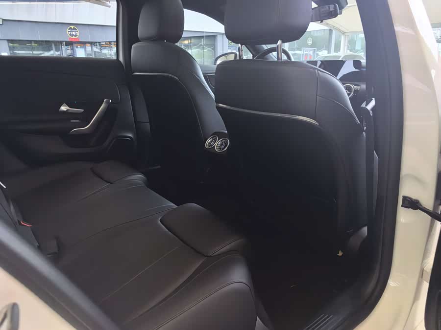 Mercedes-Benz A-Class 2022 — фото 16