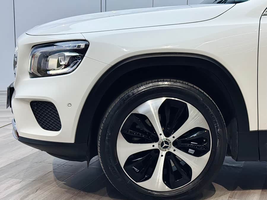 Mercedes-Benz GLB 2021 — фото 28