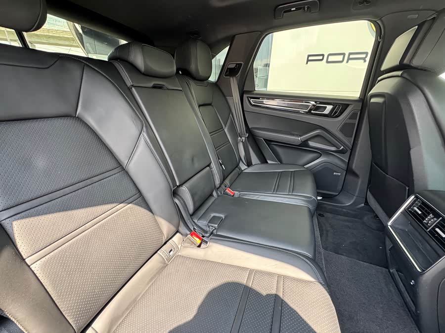 Porsche Cayenne 2019 — фото 19