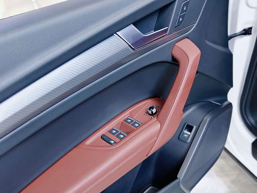 Audi Q5L 2022