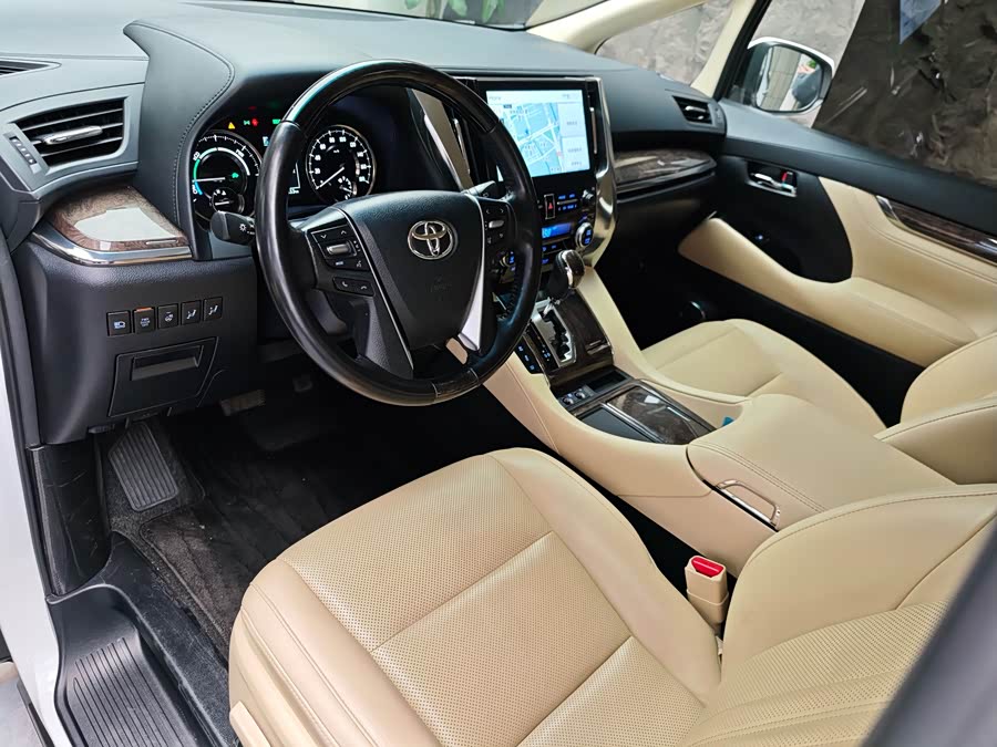 Toyota Alphard 2021