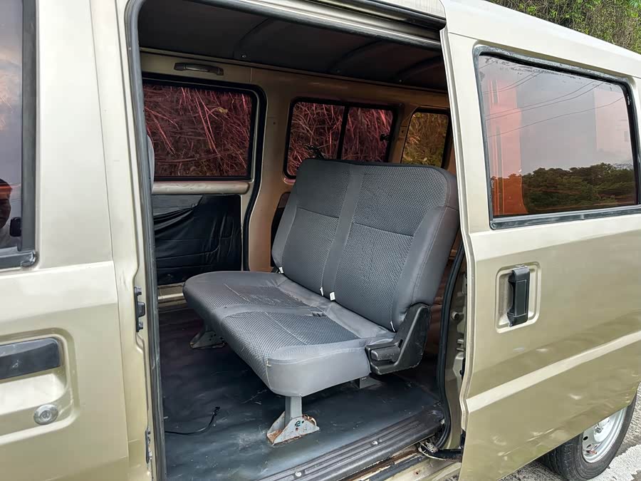 Wuling Rongguang 2017