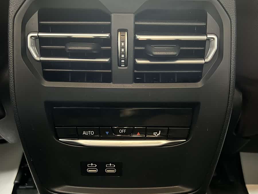 BMW 3 Series 2023 — фото 15