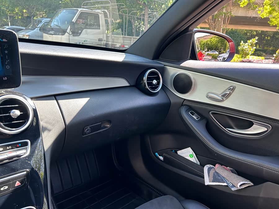 Mercedes-Benz C-Class 2019 — фото 17