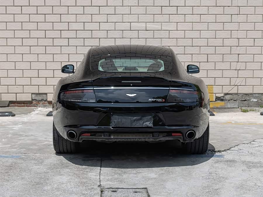 Aston Martin Rapide 2017