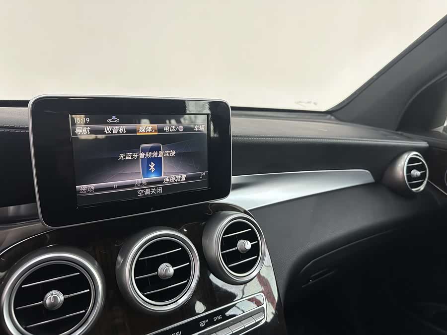 Mercedes-Benz GLC 2018 — фото 15