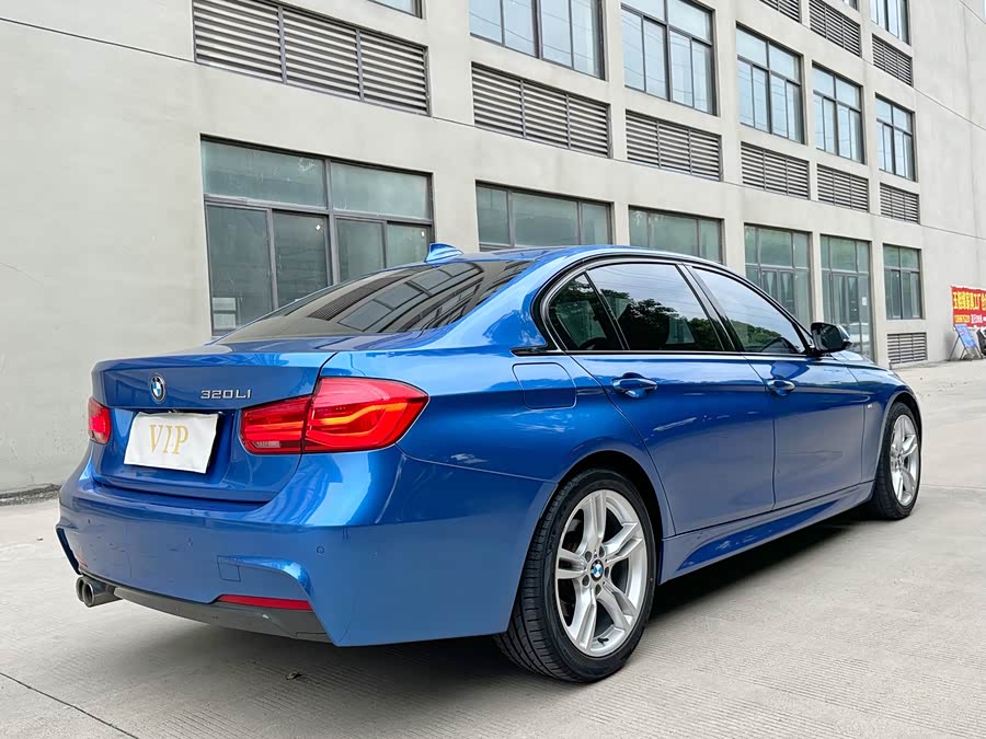 BMW 3 Series 2019 — фото 16