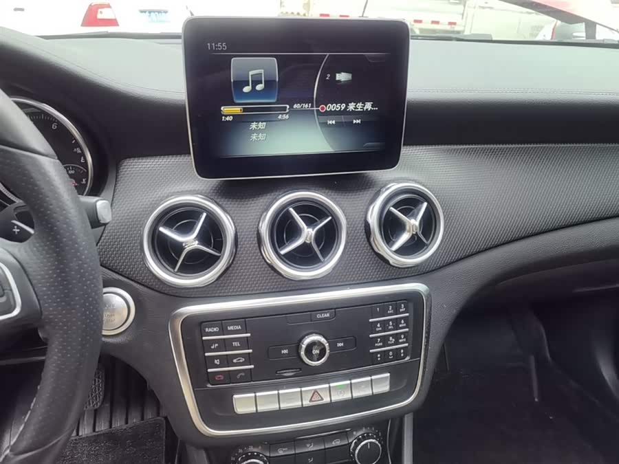 Mercedes-Benz GLA 2018 — фото 13