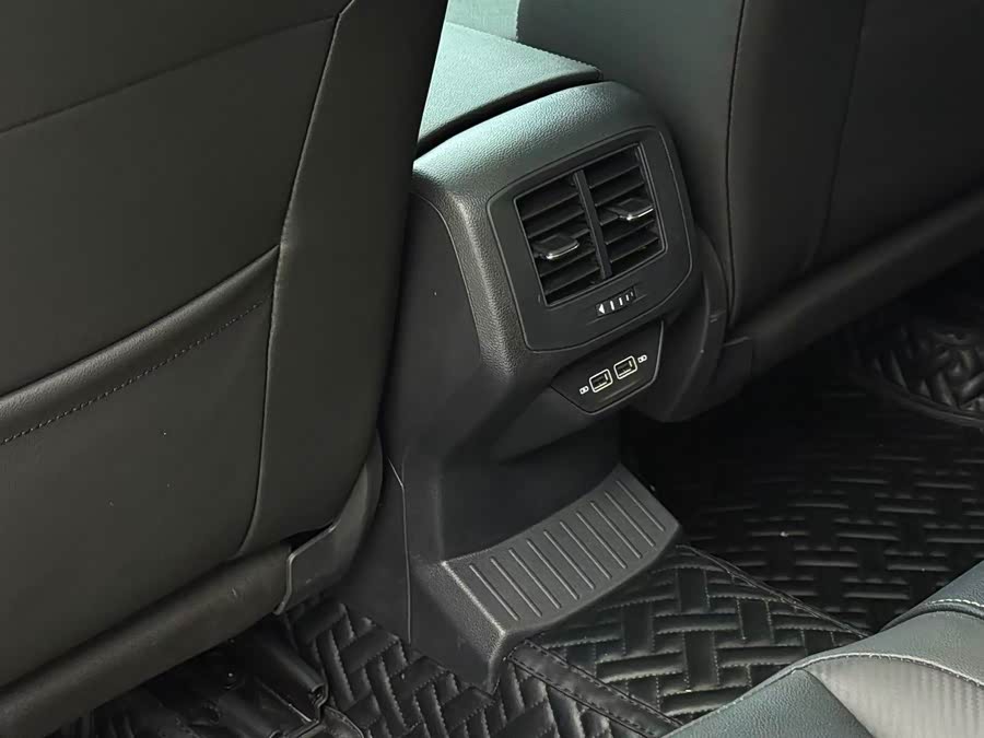 Volkswagen T-Roc 2022 — фото 14