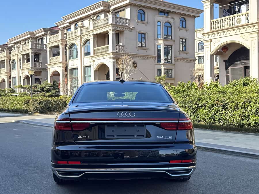 Audi A8 2019 — фото 9
