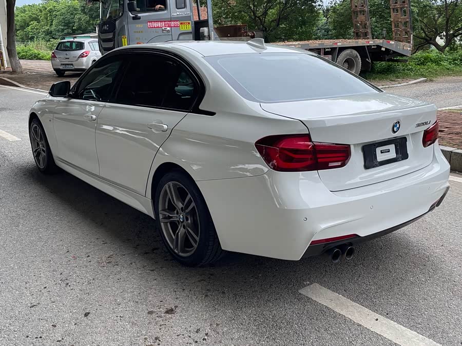 BMW 3 Series 2018 — фото 10