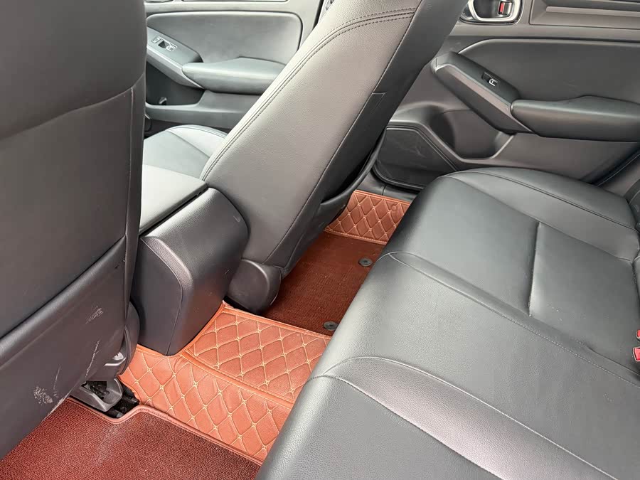Honda Civic 2022 — фото 12