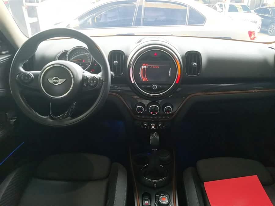 MINI Countryman 2017 — фото 10