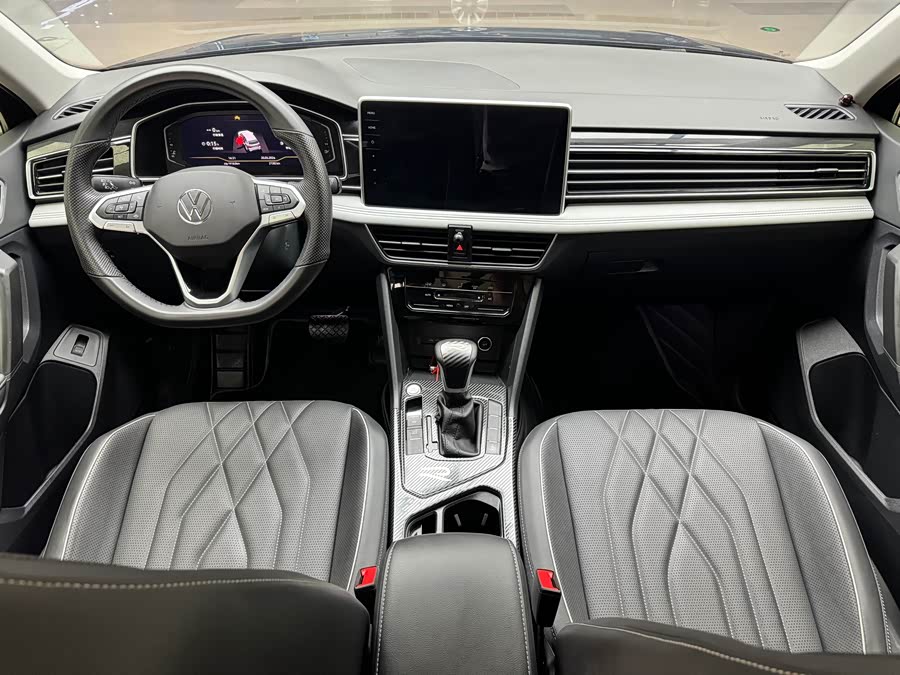 Volkswagen Tiguan L 2024
