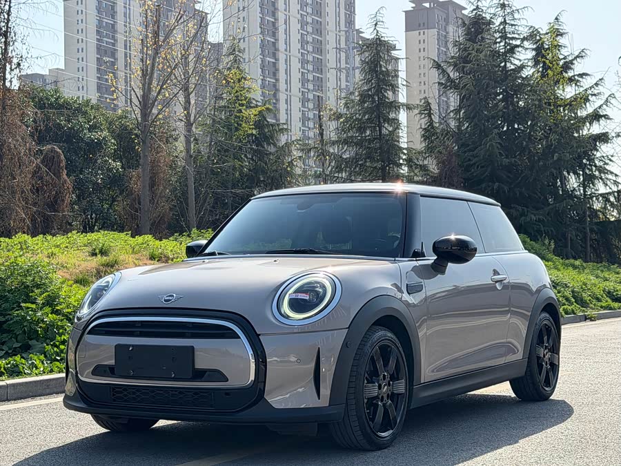 MINI MINI 2023
