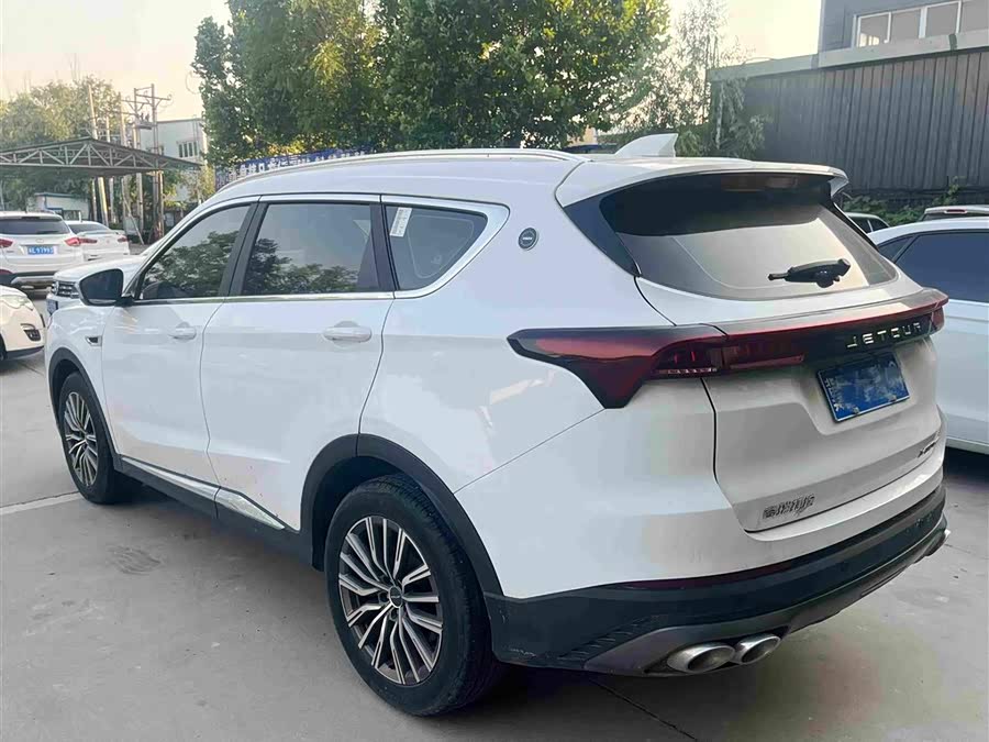 Jetour Jietu X70 PLUS 2023 — фото 10
