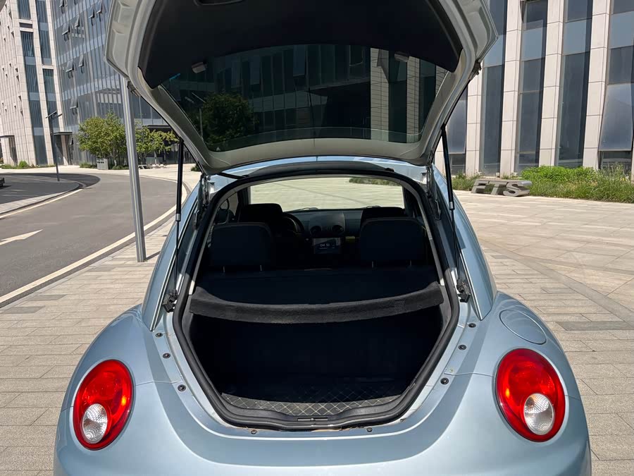 Volkswagen Beetle 2010 — фото 10