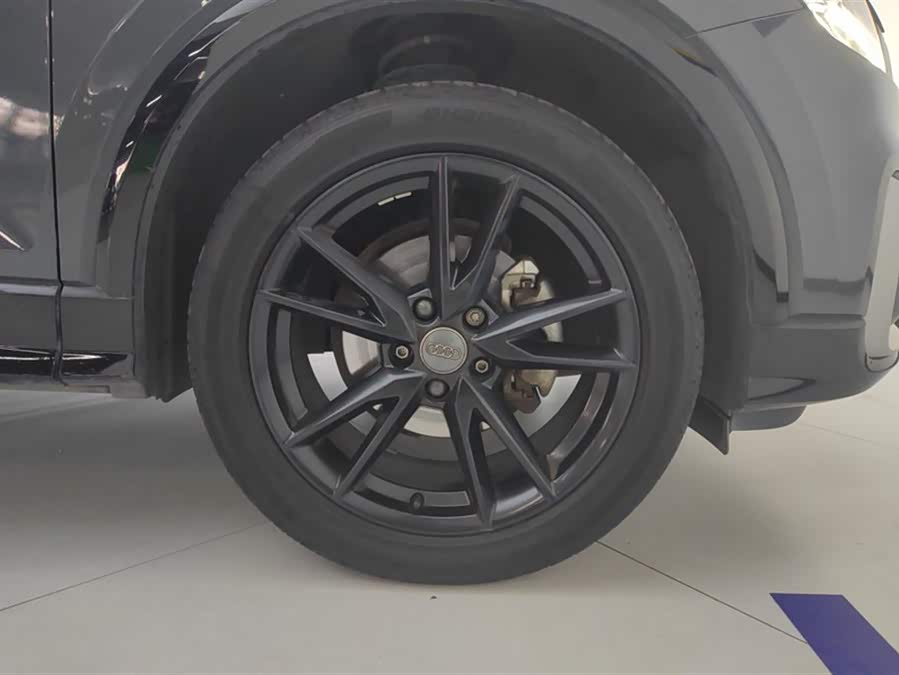 Audi Q2L 2021
