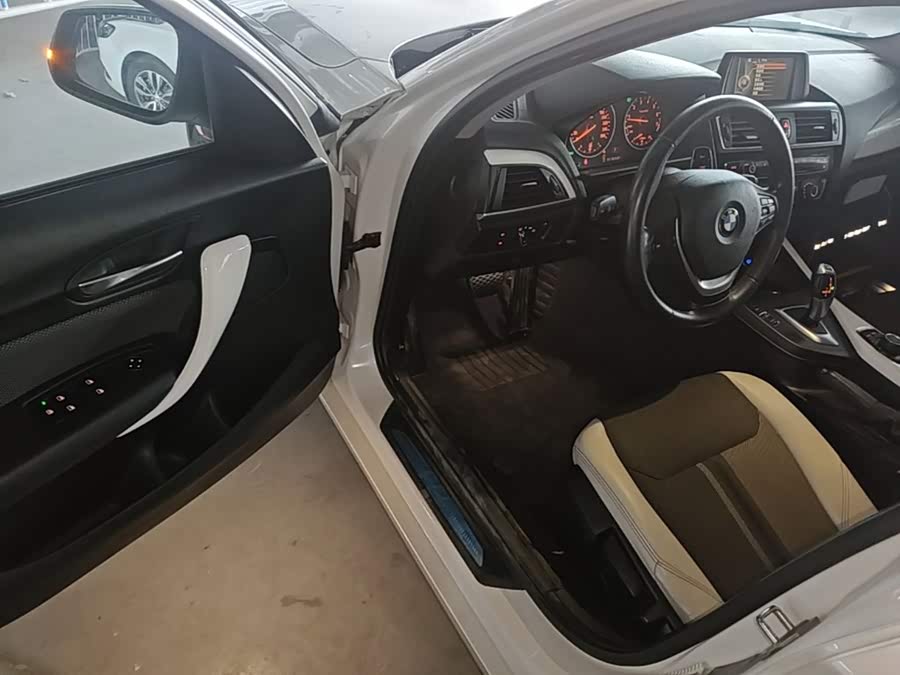 BMW 1 Series 2015 — фото 16