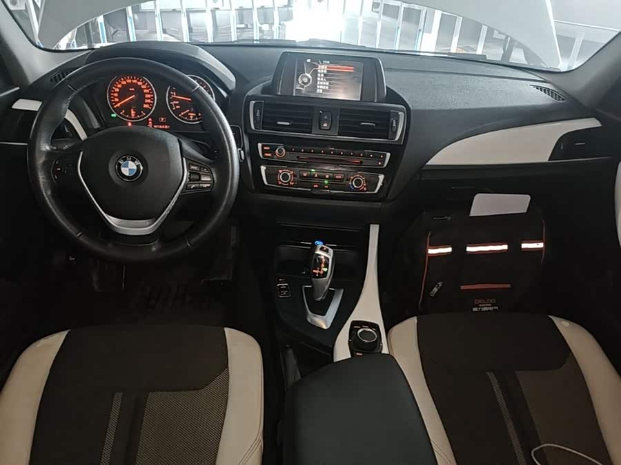BMW 1 Series 2015 — фото 10