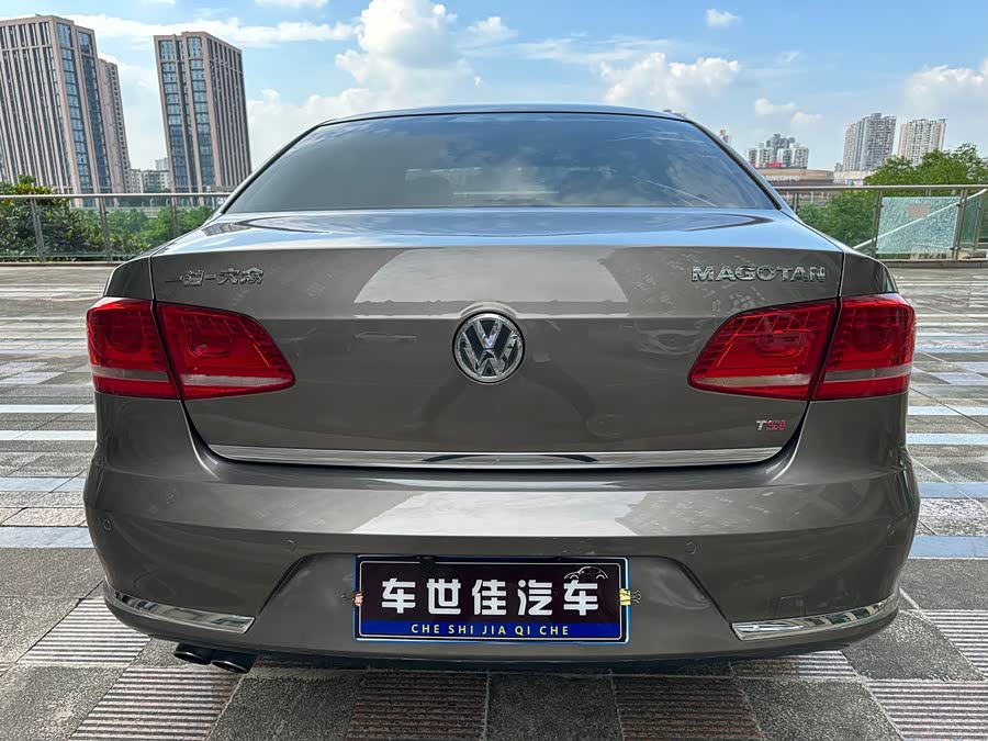 Volkswagen Magotan 2015