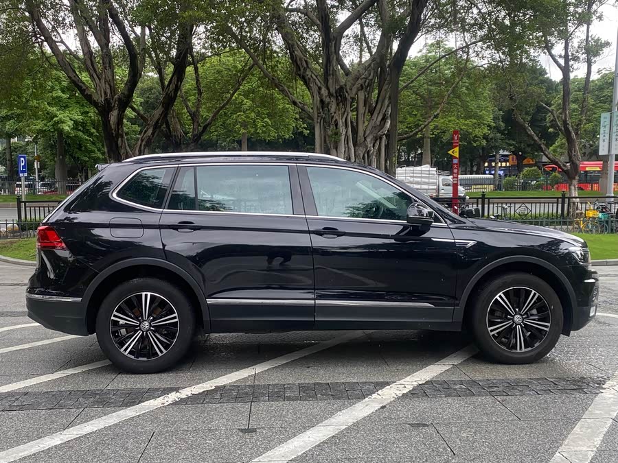 Volkswagen Tiguan L 2018 — фото 22