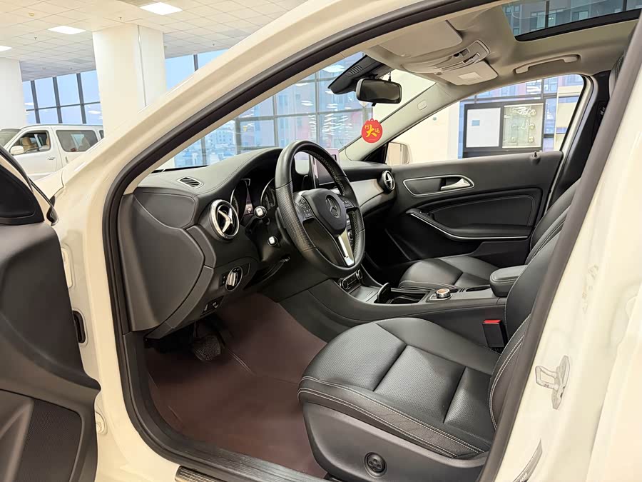 Mercedes-Benz GLA 2016