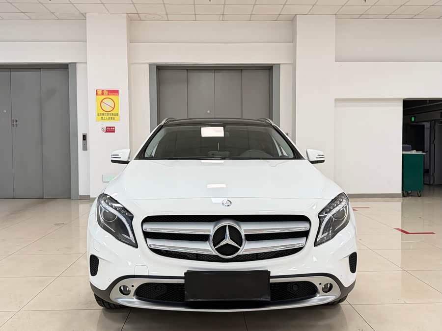 Mercedes-Benz GLA 2016