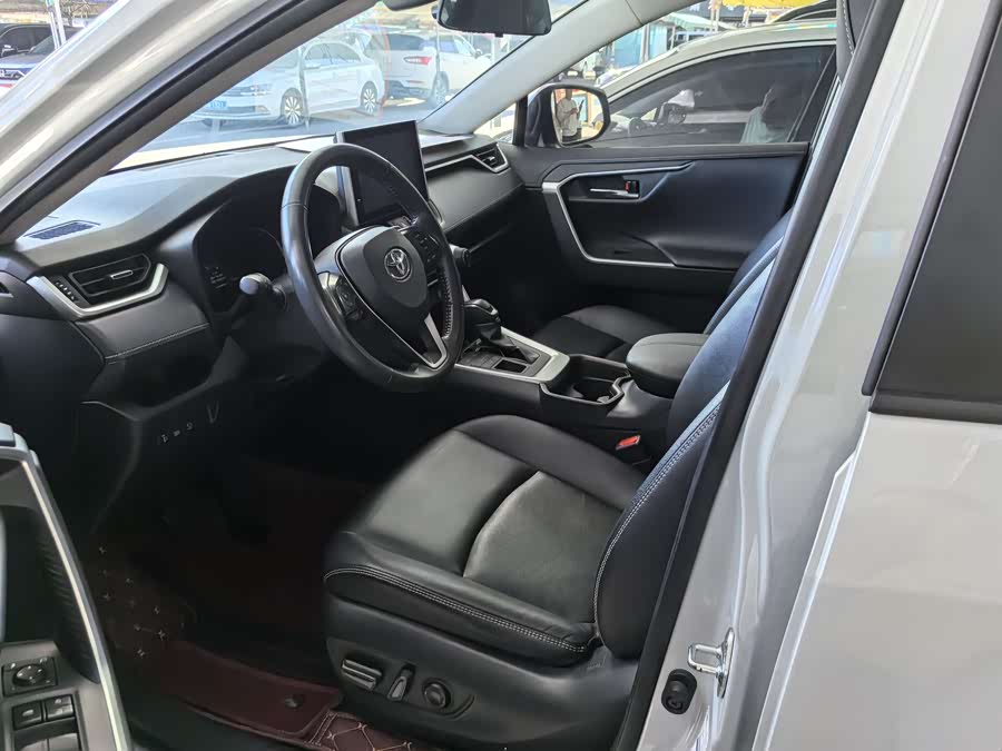 Toyota RAV4 2021