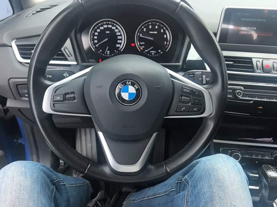 BMW 2 Series Station Wagon 2018 — фото 11
