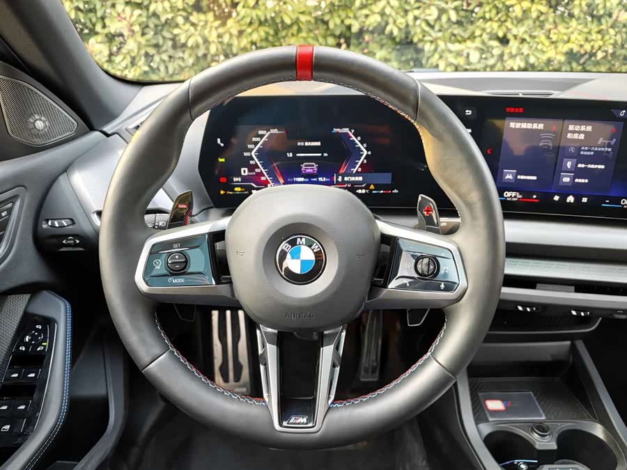BMW M235L 2025